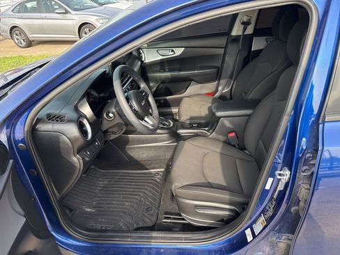 Used 2023 Kia Forte LXS FWD image 19