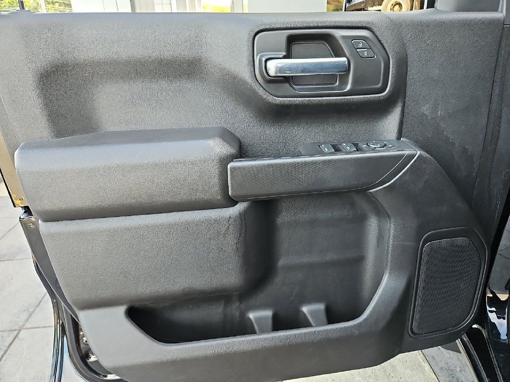 Used 2021 Chevrolet Silverado 1500 Custom AWD/4WD image 13