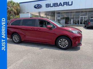 Used 2022 Toyota Sienna LE FWD video 1
