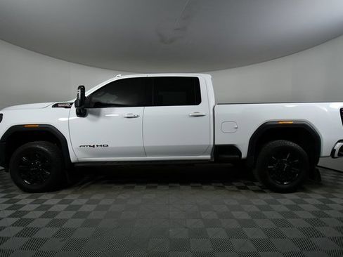 Used 2025 GMC Sierra 2500 AT4 w/ AT4 Premium Plus Package image 16