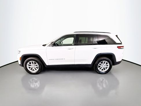 Used 2024 Jeep Grand Cherokee Laredo X image 6