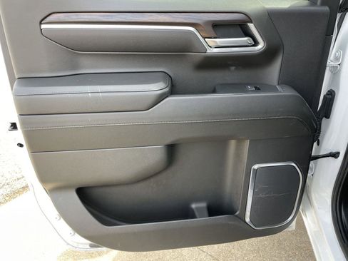 Used 2025 GMC Sierra 1500 SLT image 42