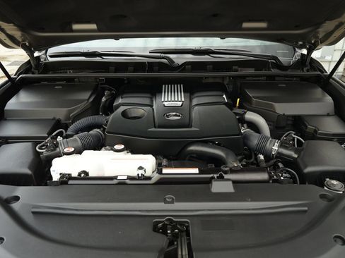 Used 2024 Lexus LX 600 4WD w/ Appearance Package image 31
