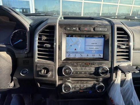 Used 2018 Ford Expedition Max XLT w/ Equipment Group 202A image 11