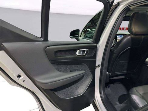 Used 2023 Volvo XC40 B5 Plus w/ Driver Assist Package AWD/4WD image 44