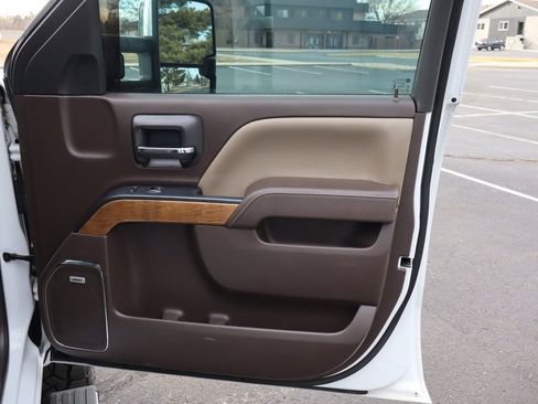 Used 2017 Chevrolet Silverado 1500 LTZ w/ LTZ Plus Package image 26