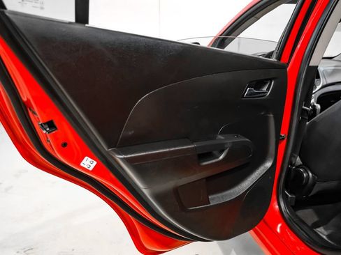 Used 2018 Chevrolet Sonic LT FWD image 42