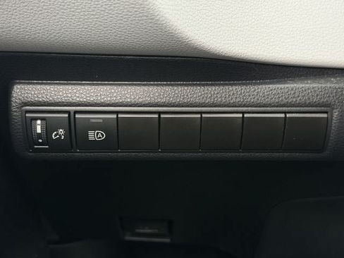 Used 2025 Toyota Corolla SE FWD image 22
