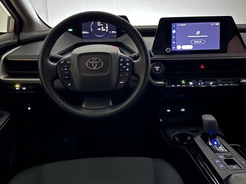 Used 2024 Toyota Prius LE image 42