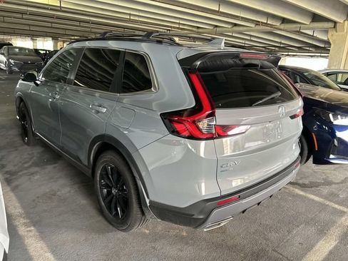 Used 2023 Honda CR-V Sport image 2