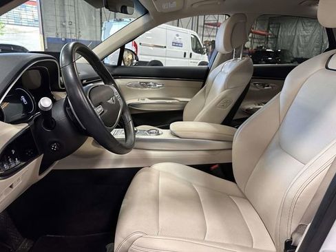 Used 2023 Genesis GV70 2.5T w/ Select Package AWD/4WD image 19