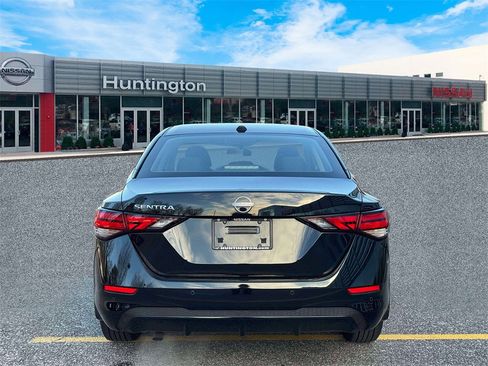 Certified 2025 Nissan Sentra SV image 7