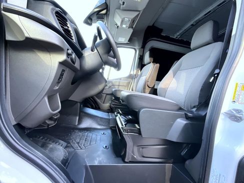 New 2026 Ford Transit 250 148 Medium Roof Extended AWD image 10