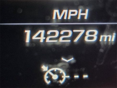 Used 2017 GMC Yukon SLT w/ Open Road Package image 29