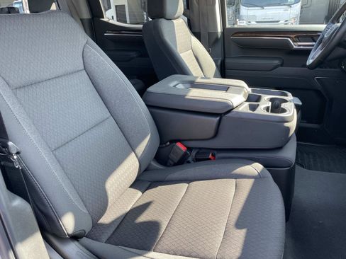 Used 2025 GMC Sierra 1500 Elevation image 27