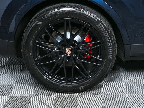 Certified 2025 Porsche Cayenne S image 49