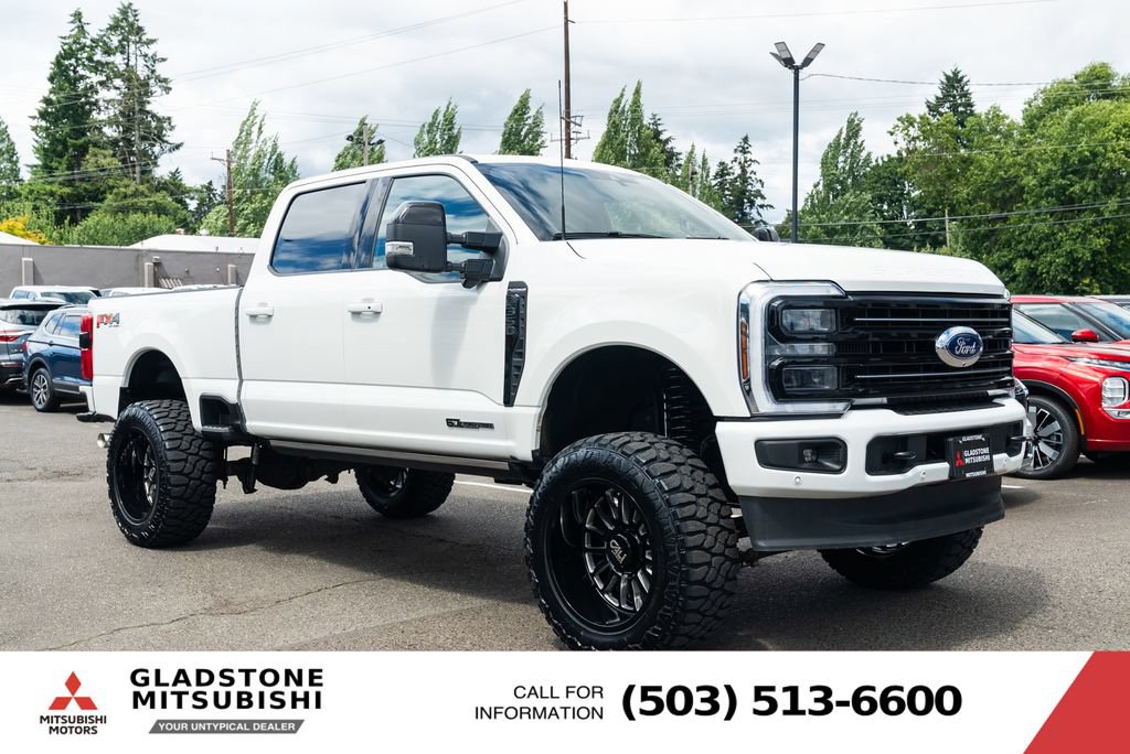 Used 2025 Ford F350 Platinum AWD/4WD image 1