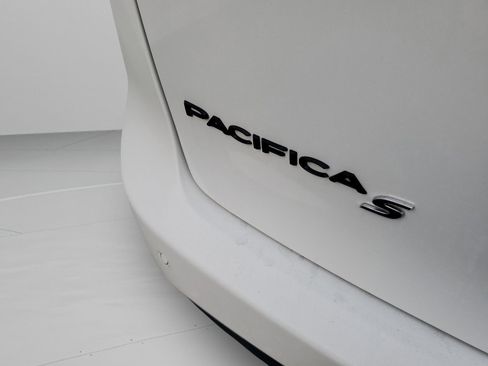 New 2026 Chrysler Pacifica Limited w/ S Appearance Package image 27