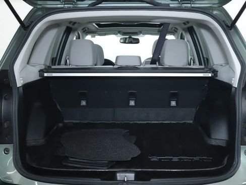 Used 2016 Subaru Forester 2.5i Premium w/ All-Weather Package AWD/4WD image 32