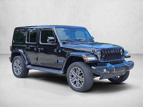 Used 2024 Jeep Wrangler High Altitude AWD/4WD image 3