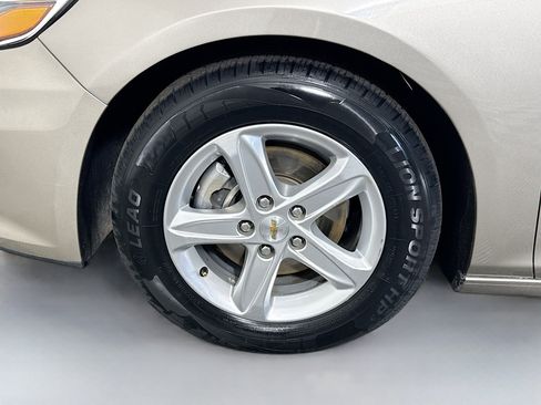 Used 2022 Chevrolet Malibu LT image 38