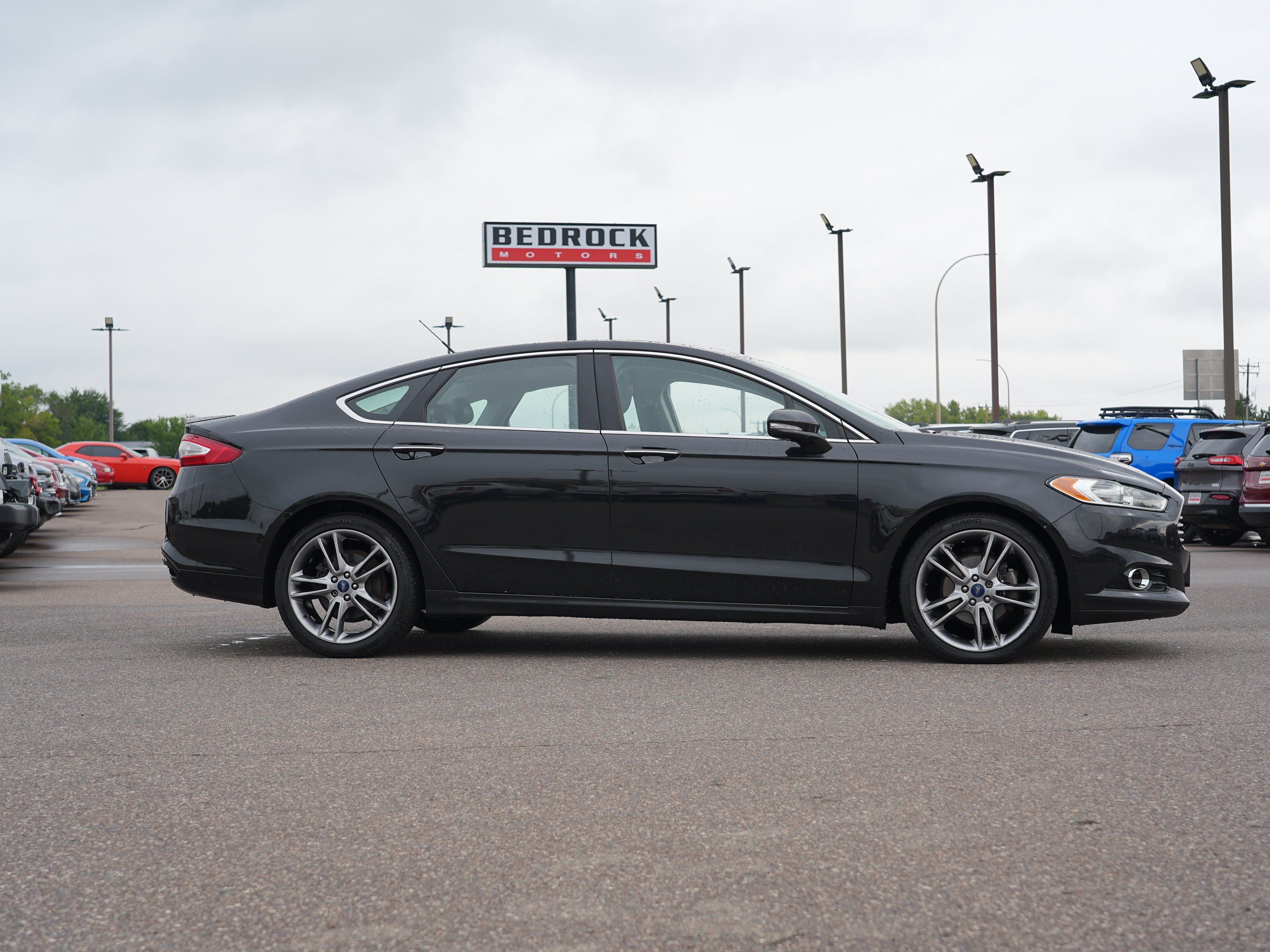 Used 2015 Ford Fusion Titanium FWD image 2
