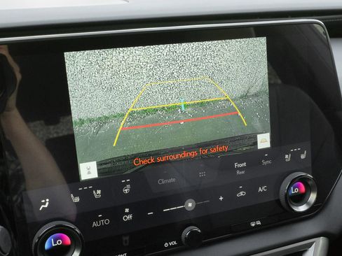 Used 2023 Lexus RX 350 Premium image 25