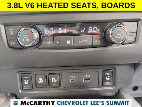 Used 2025 Nissan Frontier SV w/ SV Convenience Package image 8