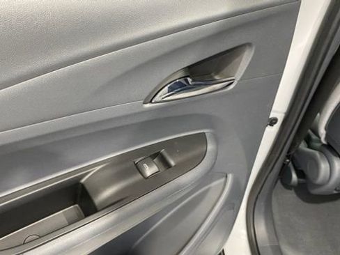 Used 2020 Chevrolet Bolt LT image 18