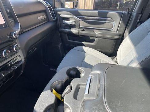 Used 2024 RAM 2500 Big Horn AWD/4WD image 28