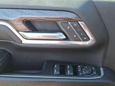 Certified 2024 Chevrolet Silverado 2500 LTZ w/ LTZ Premium Package image 21