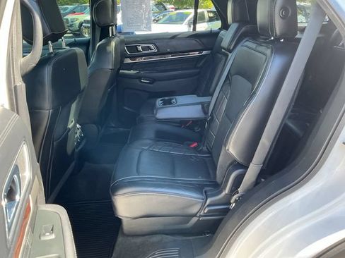 Used 2016 Ford Explorer Platinum AWD/4WD image 22