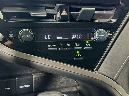 Certified 2022 Toyota Camry XSE FWD image 17