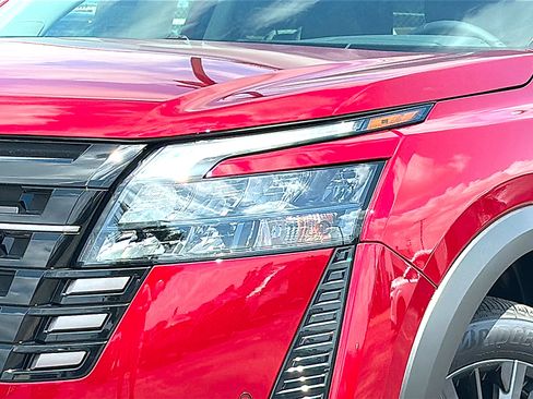 New 2026 Nissan Pathfinder SL w/ SL Premium Package FWD image 4