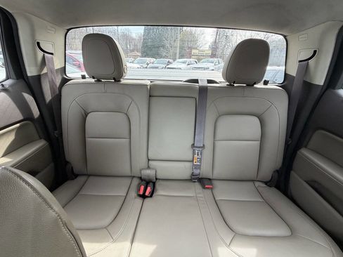 Used 2015 GMC Canyon SLT w/ Driver Alert Package image 24