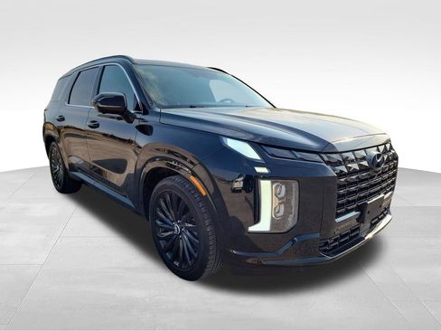 Used 2024 Hyundai Palisade Calligraphy AWD/4WD image 3