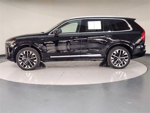 Used 2025 Volvo XC90 B5 Plus image 5