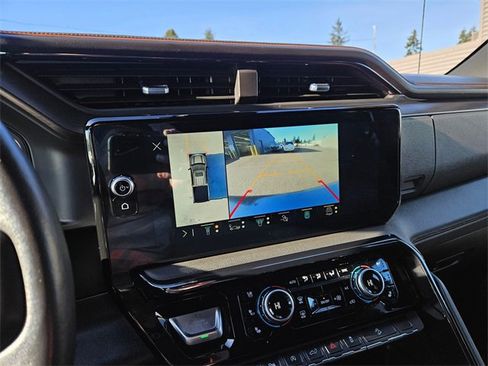 Used 2023 GMC Sierra 1500 AT4 w/ AT4 Premium Package image 31