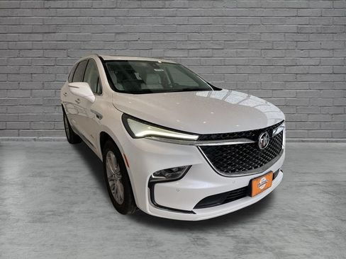 Used 2023 Buick Enclave Avenir w/ Avenir Technology Package AWD/4WD image 33