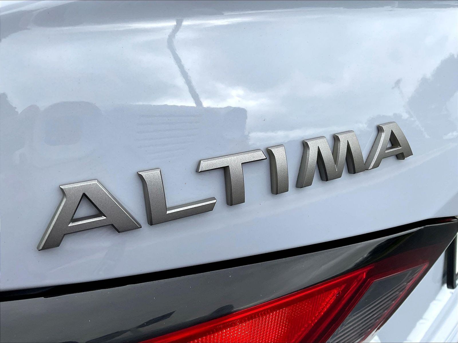 Certified 2023 Nissan Altima 2.5 SR w/ SR Premium Package FWD image 26