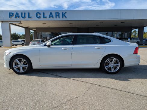 Used 2018 Volvo S90 T5 Momentum w/ Convenience Package image 7