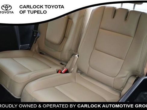 Used 2017 Ford Explorer Limited w/ Equipment Group 301A FWD image 17