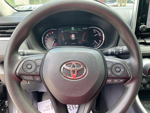 Used 2024 Toyota RAV4 XLE AWD/4WD image 11