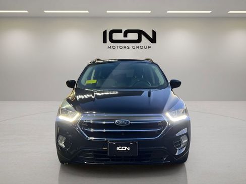Used 2018 Ford Escape SE w/ SE Sport Appearance Package image 8