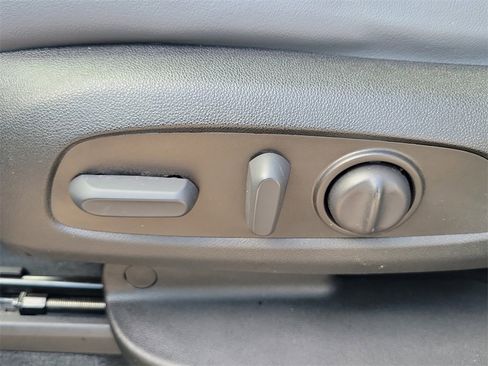 Used 2023 Buick Enclave Essence w/ Experience Buick Package image 19