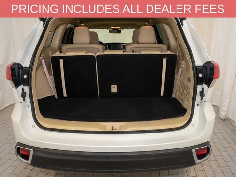 Used 2018 Toyota Highlander Limited FWD image 5