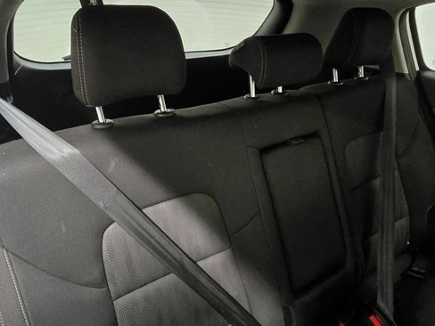 Used 2020 Kia Sportage LX image 19