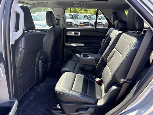 Used 2023 Ford Explorer XLT w/ Equipment Group 202A AWD/4WD image 26