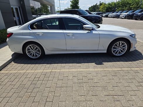 Used 2024 BMW 330i xDrive Sedan w/ Premium Package AWD/4WD image 4