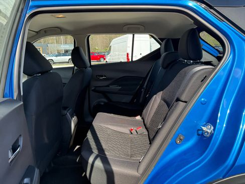 Used 2023 Nissan Kicks SV image 25